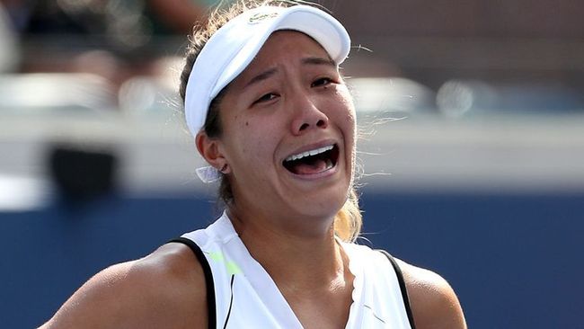 巴萨半场0-1落后法兰克福（半场战罢，巴萨0-1暂时落后法兰克福）