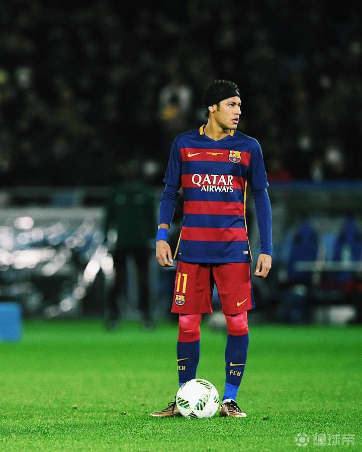 格策：很期待对阵巴萨，我们必须拿出百分之百的状态（格策：期待对决巴萨，我们必须百分百投入）